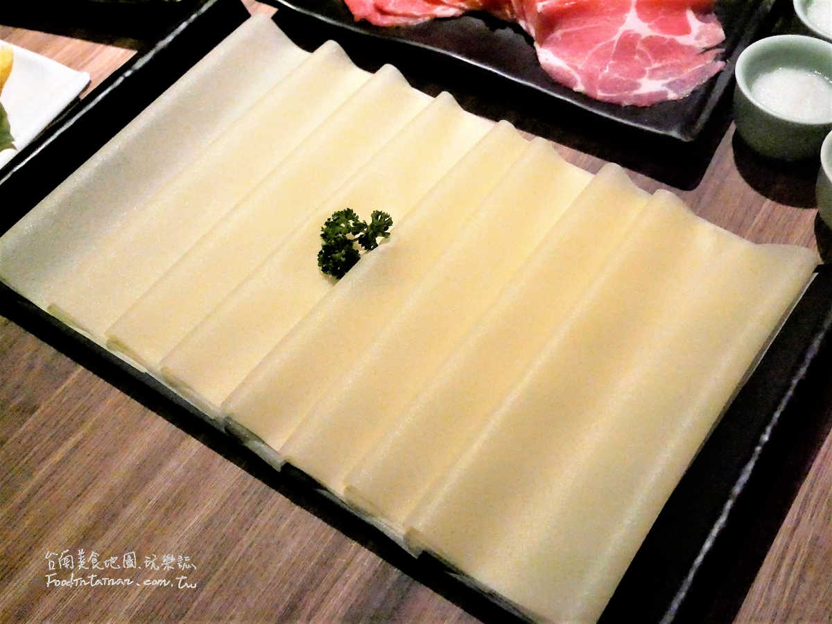 澎湖推薦午餐晚餐深夜宵夜鴛鴦火鍋美食-巴適麻辣鍋