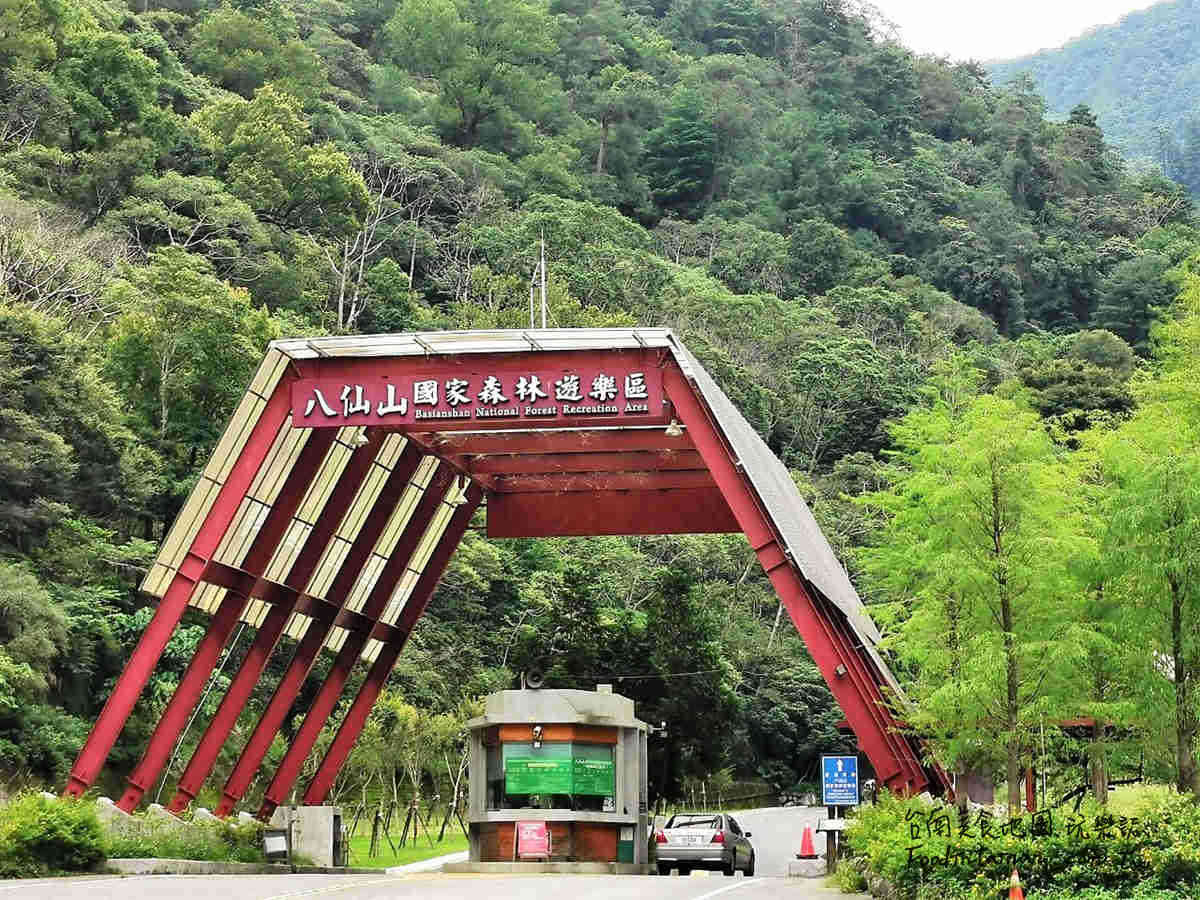 大臺中千年五葉松神木姻綠豬四方水第一家首間檜木溫泉標章旅館-谷關神木谷假期大飯店