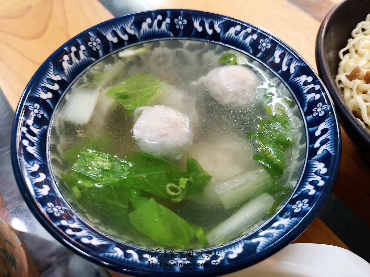 臺南推薦平價臺灣大水餃煎餃麵食滷味小吃-很餃舍麵食館