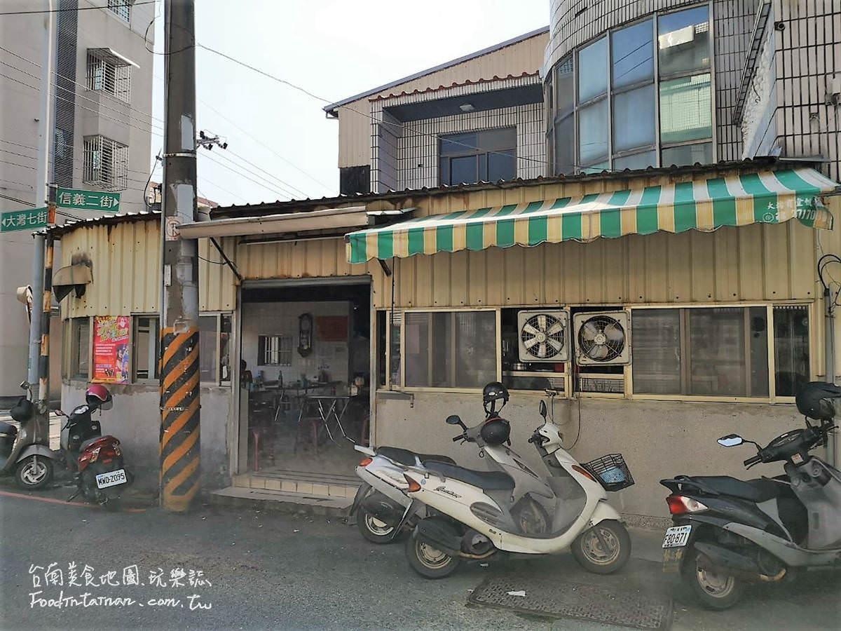 臺南永康推薦地在人平價美味傳統麵攤-大灣七街無名陽春麵店