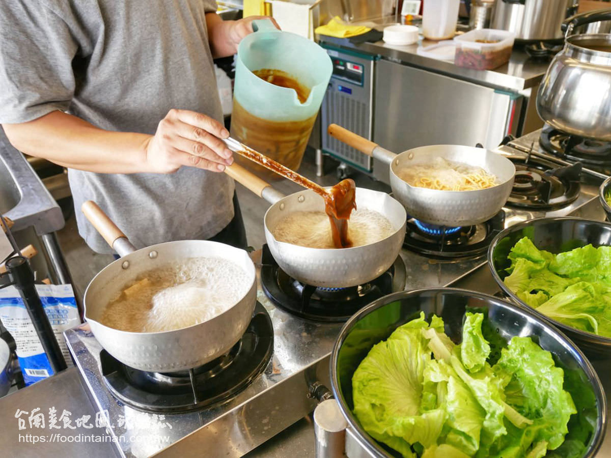 臺南原汁原味大骨湯鍋平價鍋燒推薦-伍捌鍋燒總店